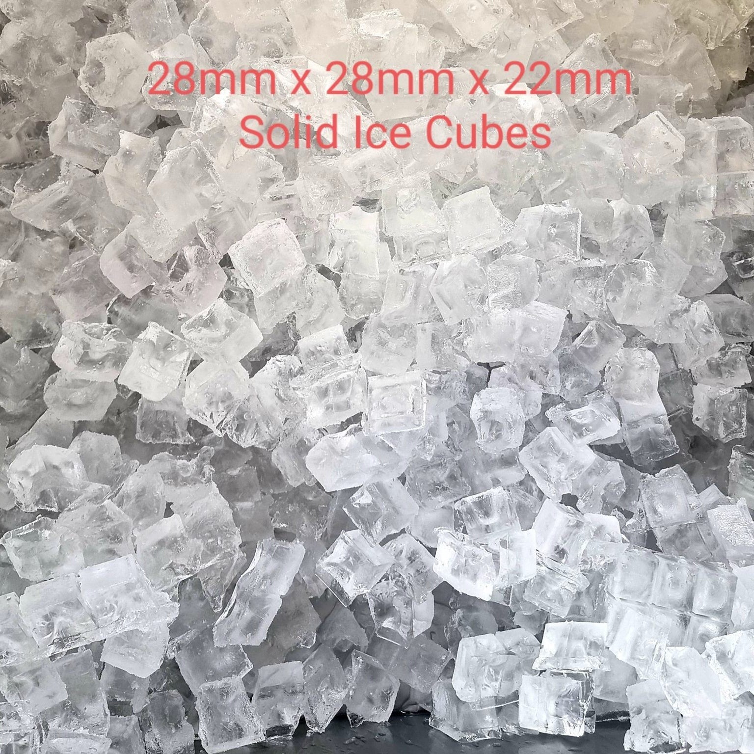 Shot of ice cubes that the ICEPRO 900kg/24hr Commercial Cube Ice Maker Machine can produce.